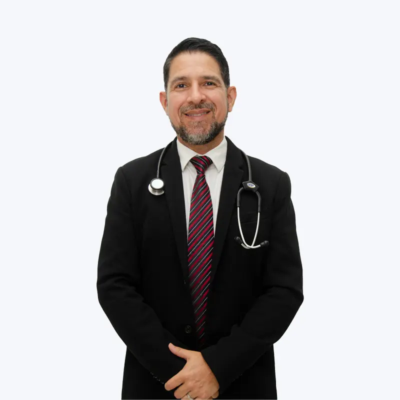 Dr. Luis Lainez Cardiologo y Geriatra en centro médico san joaquin
